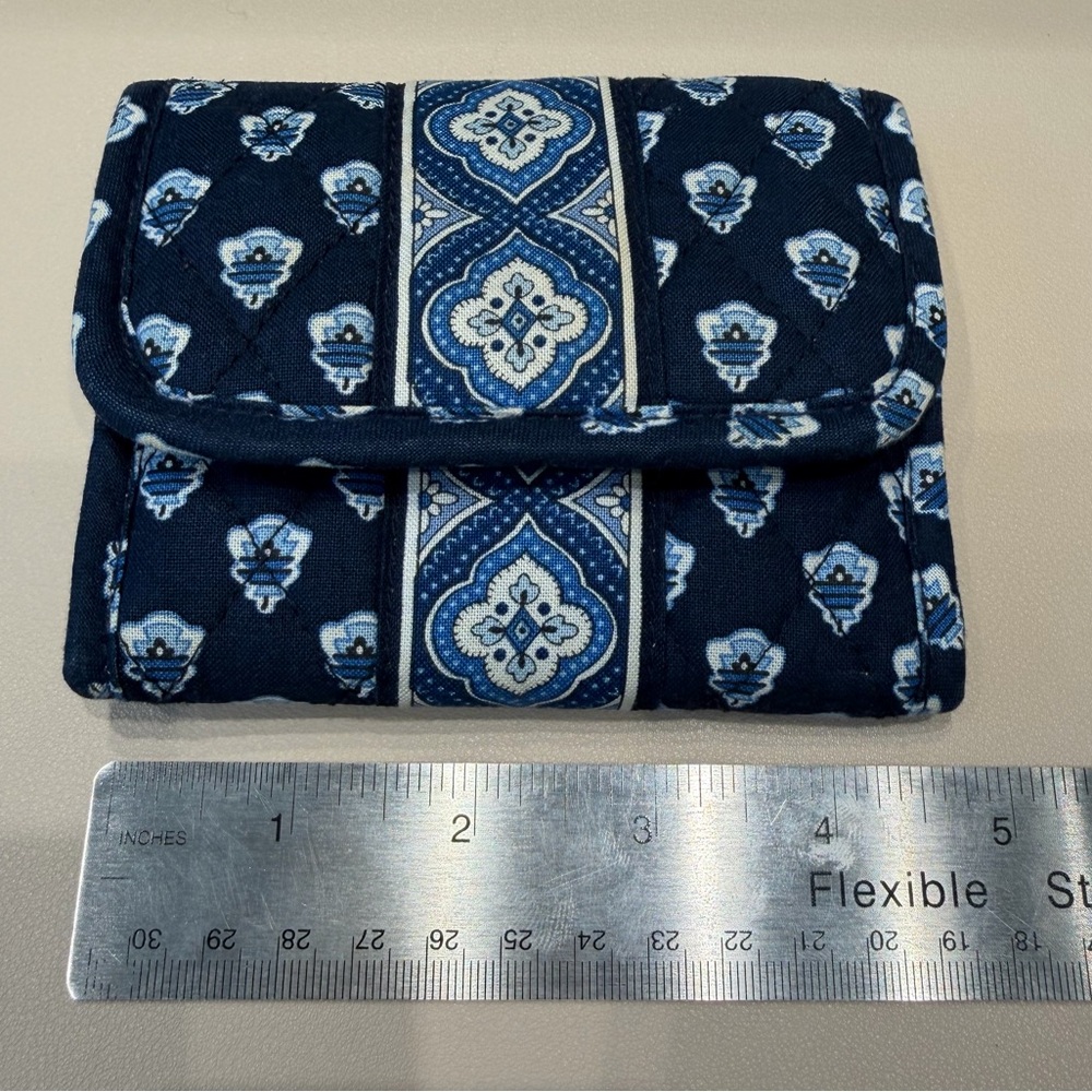 Vera Bradley Tri-fold Wallet in Nantucket Navy Pattern Fabric.